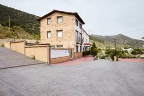 Casa con griglia, giardino e terrazza | Vista sul giardino - Image 2