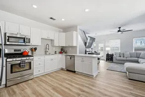 Sea Bright Gem Steps To Beach + Parking 4 Bedroom Home - Image 4