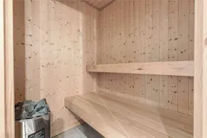 House with jacuzzi, sauna & terrace - Image 5