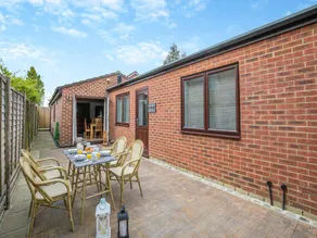 Family-friendly pleasant cottage with terrace & garden | River view | Pet-friendly - Image 2