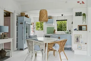 Holiday home with barbecue, garden & terrace - Image 3