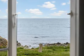 Holiday home with garden, barbecue & terrace | Sea view - Image 2