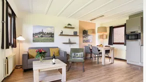 Bungalow with garden & sauna - Image 2