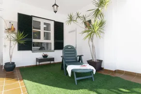 Merveilleux appartement de vacances entièrement équipé avec terrasse et internet haut débit | Vue plage | À côté de la plage | Parfait pour le travail à distance - Image 4