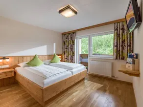 Flat with sauna & garden - Image 4