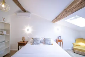 'Murella' Room with Wi-Fi and Air Conditioning - Image 2