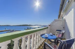 Holiday apartment with BBQ | Sea view - Image 2