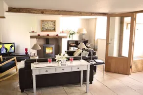Cottage with garden, barbecue & terrace - Image 2