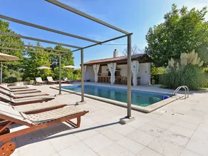 Ferienhaus mit Terrasse, Grill und privatem Pool - Image 5