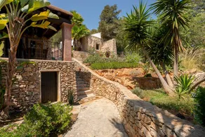 Villa with terrace, garden & barbecue - Image 5