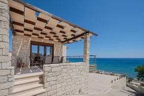 Villa with terrace & barbeque - Image 2