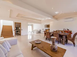 Holiday home with terrace & barbeque - Image 3
