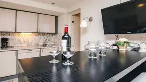 Holiday home with terrace & pool - Image 4