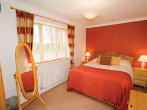 Family-friendly beautiful cottage with garden - Image 4