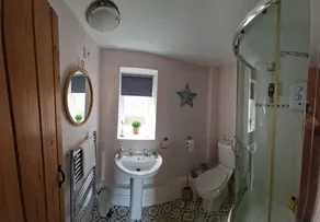 2 Guests - Pet Friendly Stone Cottage in Sleaford - Image 4