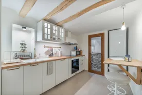 House with terrace | City view | Perfect for remote work - Image 4