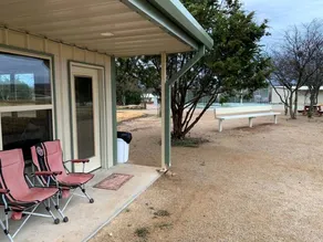 Jacksboro Glamping Destination with Sports Facilities in Texas - Image 5