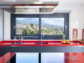 Modern villa, sea and mountain view - 4 guests - Image 2