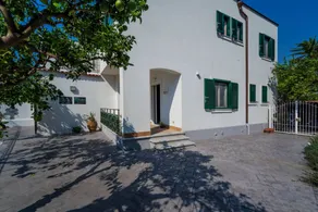 Villa conviviale et familiale avec terrasse, barbecue et jardin | Plage à proximité - Image 2