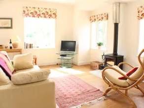 Family-friendly nice cottage with garden & BBQ | Dogs allowed - Image 2
