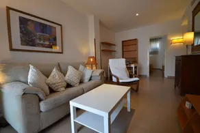 Apartment with garden, pool & terrace - Image 4