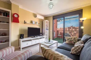 Ferienwohnung mit Pool, Garten und Terrasse | Bergblick - Image 4