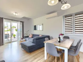 Holiday home with barbecue, private pool & terrace - Image 3
