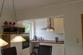 Maison avec barbecue, jardin et terrasse - Image 4
