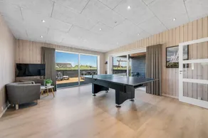 Child-friendly big house with hot tub, sauna & terrace | Beach nearby | Dogs allowed - Image 4