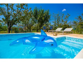 House with terrace, private pool & barbecue - Image 2