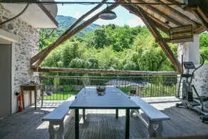 Child-friendly cottage with garden, jacuzzi & terrace | Garden view | Dogs allowed - Image 2