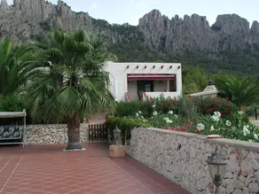 Pleasant house with private pool, terrace & garden | Nature view - Image 3