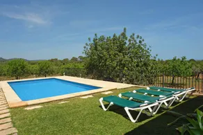 House with terrace, garden & private pool - Image 2
