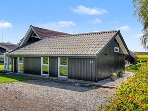 House with garden, sauna & terrace - Image 4