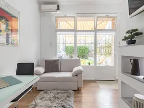 Flat with terrace - Image 4