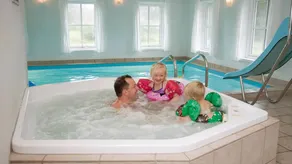 Child-friendly holiday home with barbecue, garden & private pool | Pets are welcome - Image 3