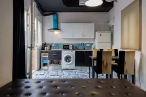 Apartment with terrace | Next to Seville Cathedral | Good for workation | Dogs allowed - Image 3