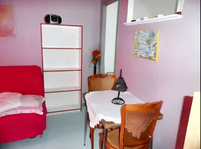 Studio with garden | Garden view - Image 2