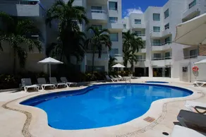 Ramada Cancun City - Image 4