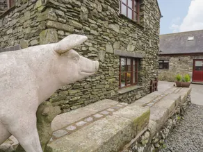 Cottage with jacuzzi & garden - Image 2