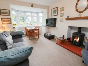 Cottage with garden - Image 5