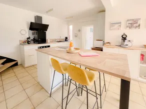 Renovated Family Home 50m from the Sea – 4 Bedrooms, Garden, Walk to the Beach! - Image 2