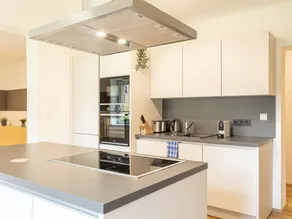 Holiday apartment with garden & terrace - Image 2