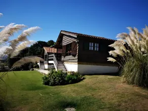 Apartamento con terraza, piscina y barbacoa | Vistas al jardín - Image 2
