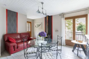 Cottage 'Le Boisset' with Mountain View, Private Terrace and Wi-Fi - Image 4