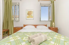 House with BBQ & terrace | Sea view - Image 4