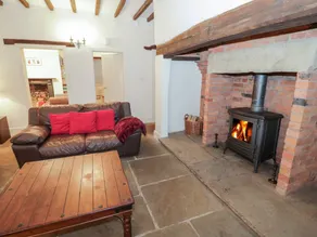 Cottage with garden - Image 5