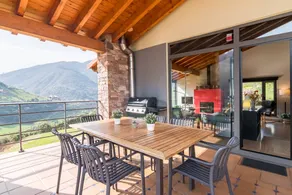 Chalet with barbeque, terrace & garden | River view | Perfect for remote work - Image 3