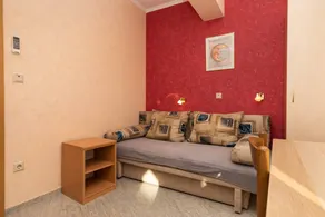 Holiday apartment with terrace, barbecue & garden | Beach nearby - Image 4