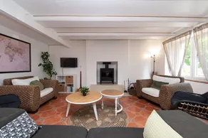 Family home for up to 10 guests in the countryside with farm access - Image 2